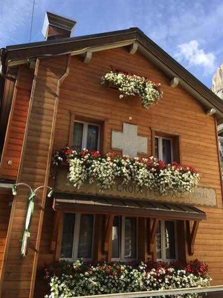 Hotel De La Croix-Federale Leukerbad Bagian luar foto